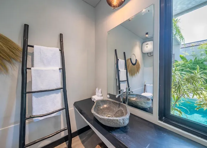 Villa Wiraja 2 - Classy 4 Bdr In The Heart For