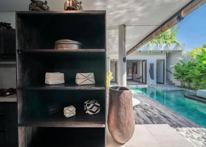 Wiraja 2 - Classy 4 Bdr In The Heart For Canggu (Bali)